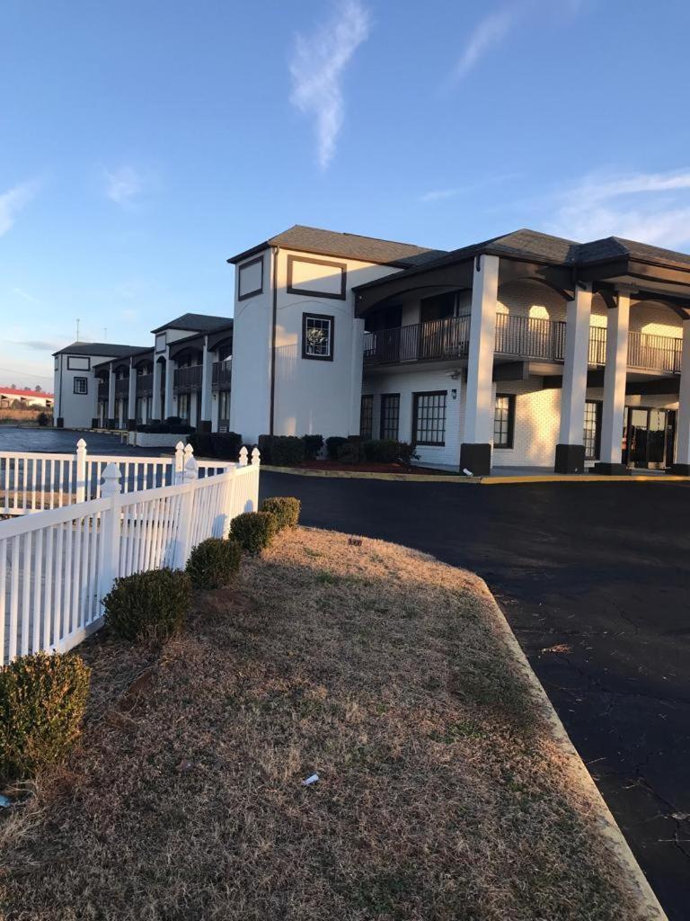 Americas Best Value Inn Holly Springs Zewnętrze zdjęcie